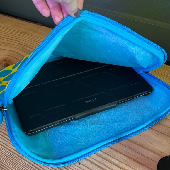 Laptop, IPad, or Tablet Case - Picture 10 of 13